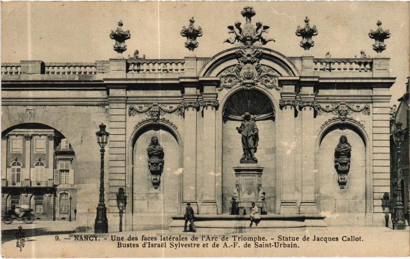 Carte postale ancienne Nancy Arc de Triomphe une des faces laterales à Nancy
