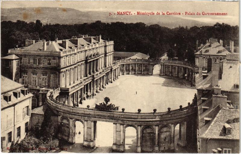 Carte postale ancienne Nancy Hemicycle de la Carriere à Nancy
