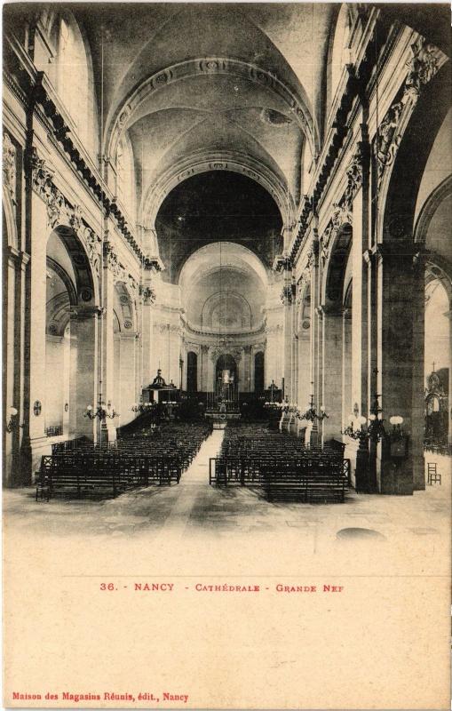 Carte postale ancienne Nancy Cathedrale grande Nef à Nancy