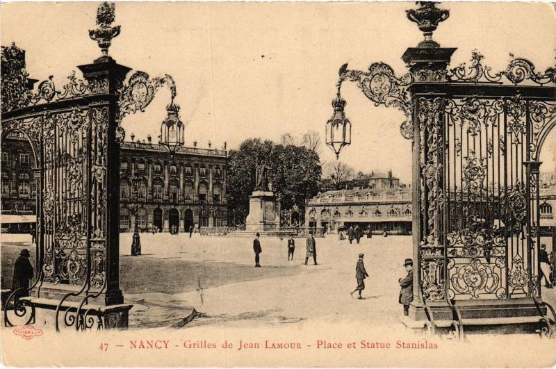 Carte postale ancienne Nancy Place Stanislas Grilles Jean Lamour à Nancy