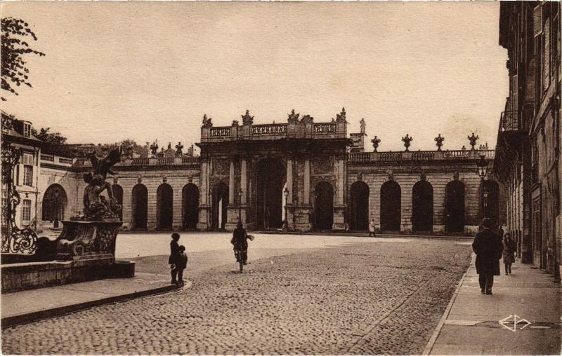Carte postale ancienne Nancy Arc de Triomphe à Nancy