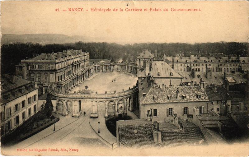 Carte postale ancienne Nancy Hemicycle de la Carriere à Nancy