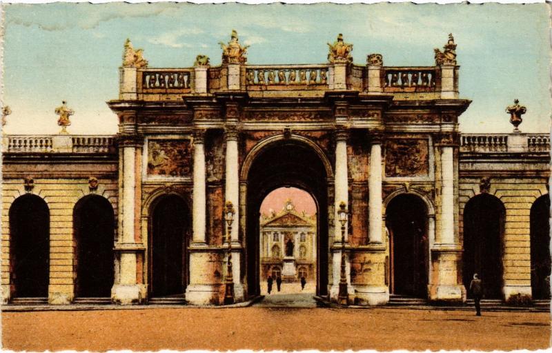 Carte postale ancienne Nancy Arc de Triomphe à Nancy
