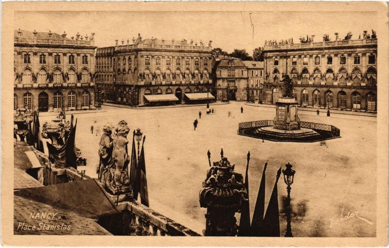 Carte postale ancienne Nancy Place Stanislas à Nancy