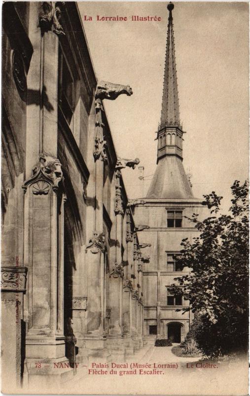 Carte postale ancienne Nancy Palais Ducal le cloitre à Nancy