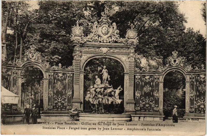 Carte postale ancienne Nancy Place Stanislas Fontaine d'Amphitrite à Nancy