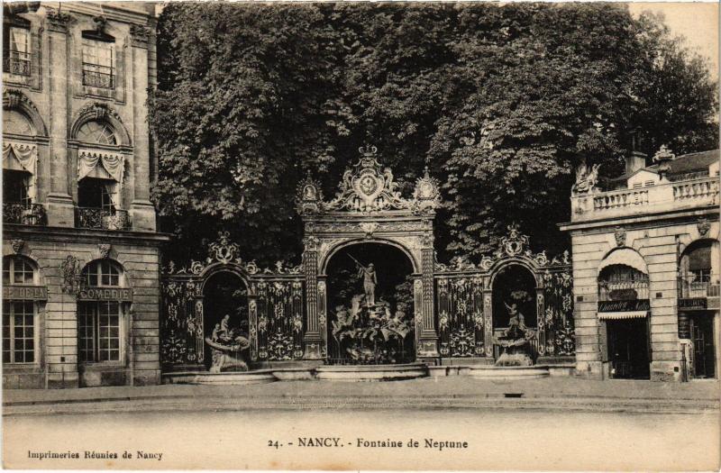 Carte postale ancienne Nancy Fontaine de Neptune à Nancy