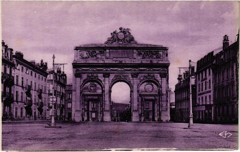 Carte postale ancienne Nancy Porte Desilles Rue de Metz à Nancy