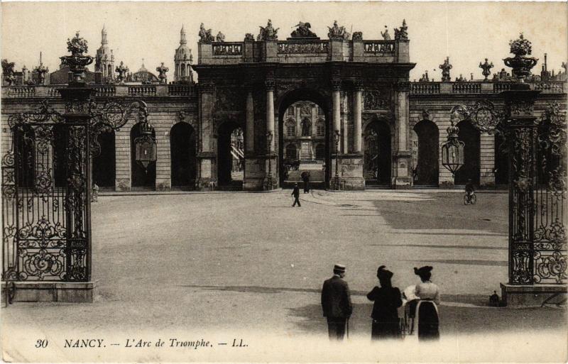 Carte postale ancienne Nancy Arc de Triomphe à Nancy