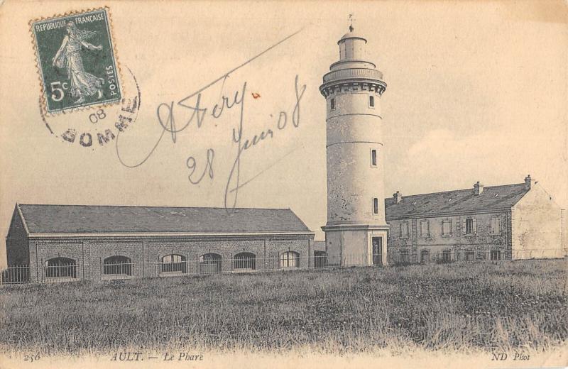 Carte postale ancienne Ault - Le Phare à Ault