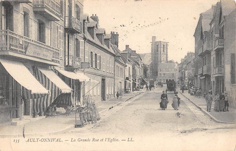 Carte postale ancienne Ault Onival - La Grande Rue Et L'Eglise