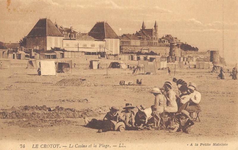 Carte postale ancienne Le Crotoy - Le Casino Et La Plage au Crotoy