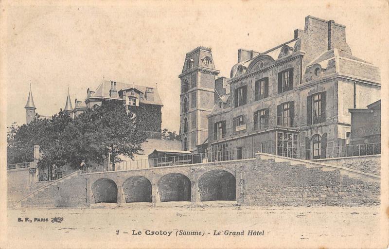 Carte postale ancienne Le Crotoy - Le Grand Hotel au Crotoy