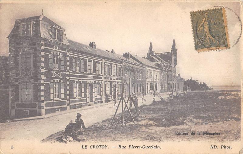 Carte postale ancienne Le Crotoy - Rue Pierre Guerlain au Crotoy