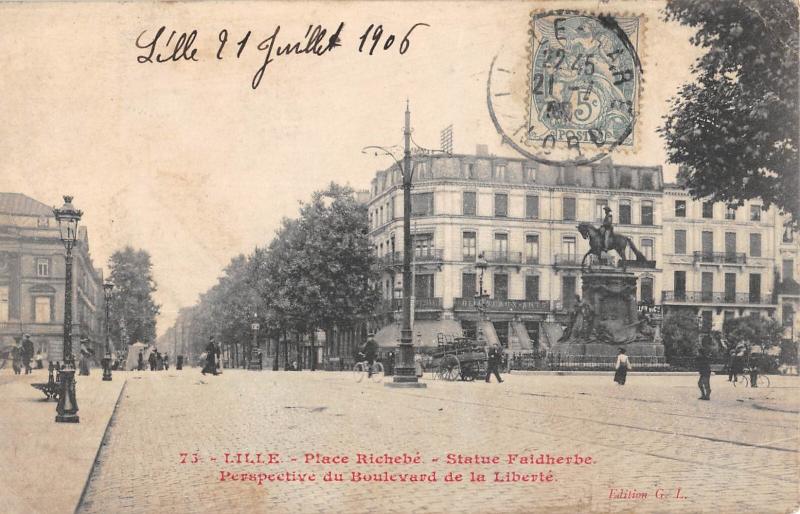 Carte postale ancienne Lille - Place Richebe - Perspective Boulevard De La Liberte à Lille