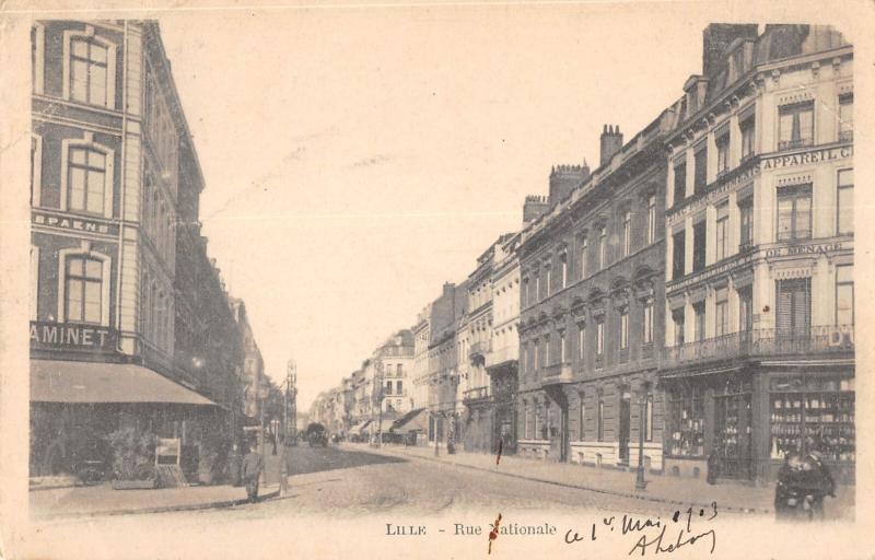 Carte postale ancienne Lille - Rue Nationale à Lille