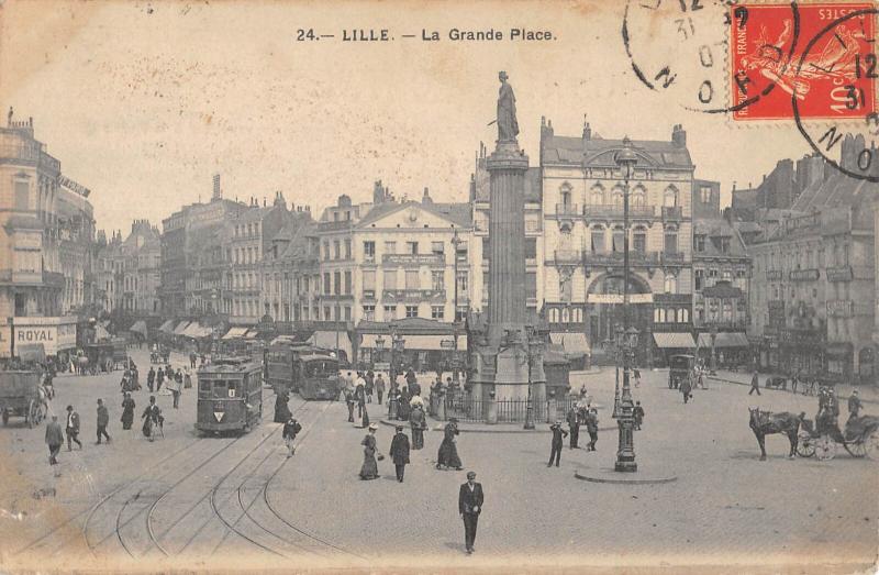Carte postale ancienne Lille - La Grande Place à Lille