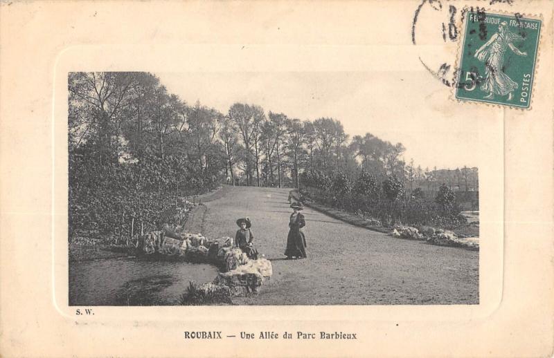 Carte postale ancienne Roubaix - Une Allee Du Parc Barbieux à Roubaix