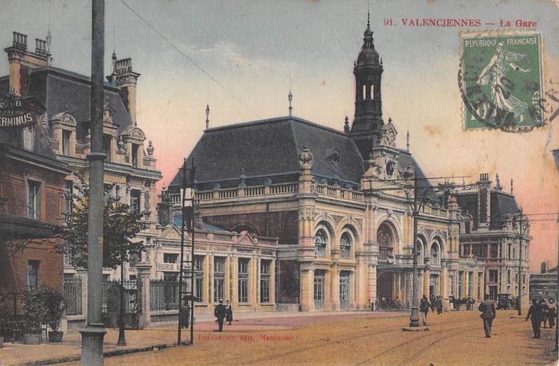 Carte postale ancienne Valenciennes - La Gare à Valenciennes