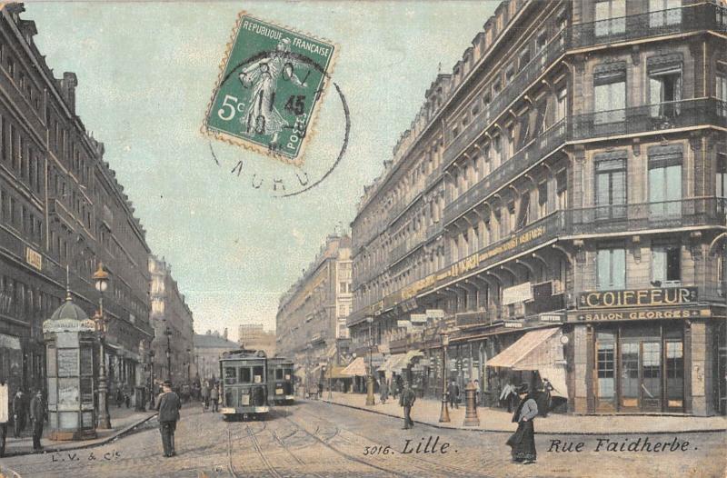 Carte postale ancienne Lille - La Rue Faidherbe à Lille