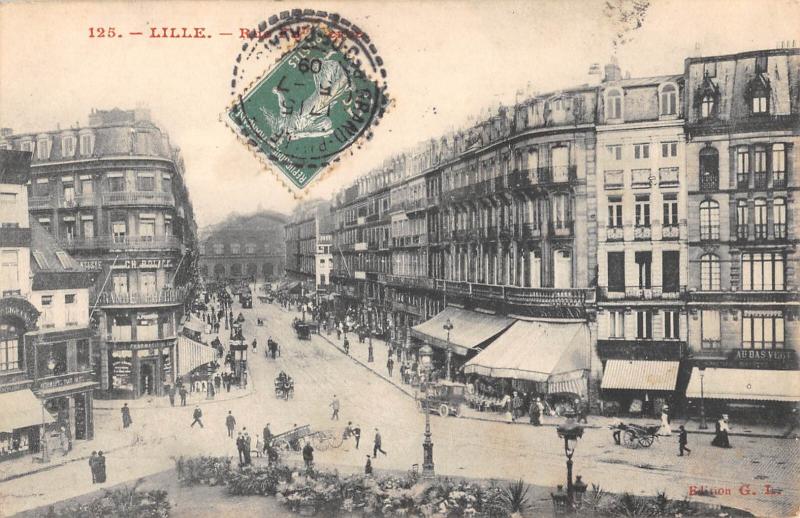 Carte postale ancienne Lille - Rue Faidherbe à Lille