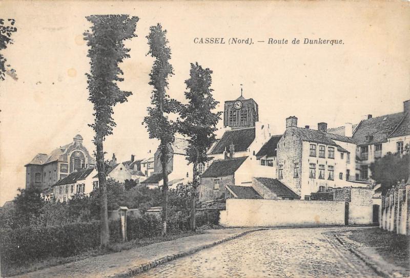 Carte postale ancienne Cassel - Route De Dunkerque à Cassel