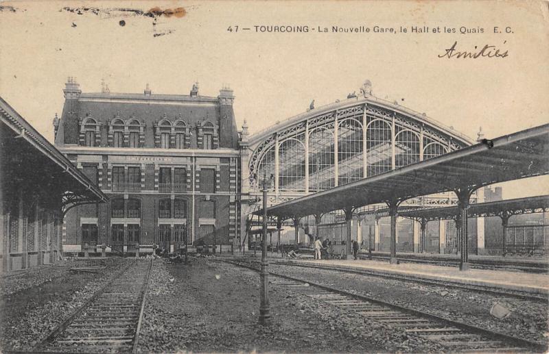 Carte postale ancienne Tourcoing - La Nouvelle Gare - Le Hall Et Les Quais à Tourcoing