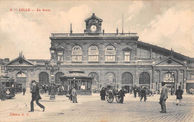 Carte postale ancienne Lille - La Gare à Lille