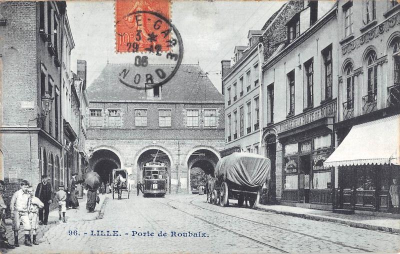 Carte postale ancienne Lille - Porte De Roubaix à Lille