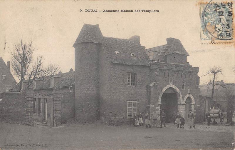 Carte postale ancienne Douai - Ancienne Maison Des Templiers à Douai