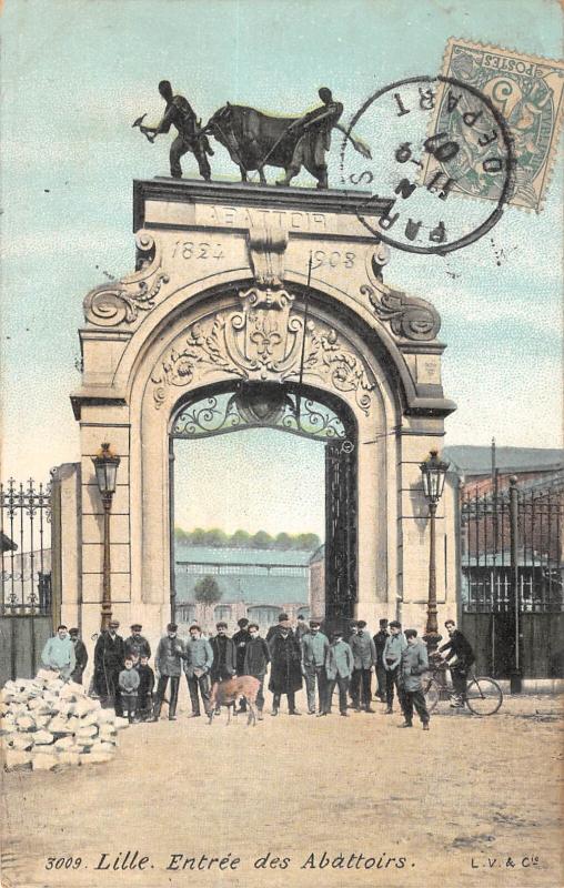 Carte postale ancienne Lille - Entree De L'Abattoir à Lille