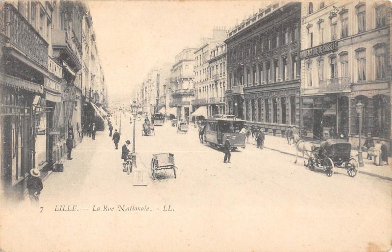 Carte postale ancienne Lille - La Rue Nationale à Lille