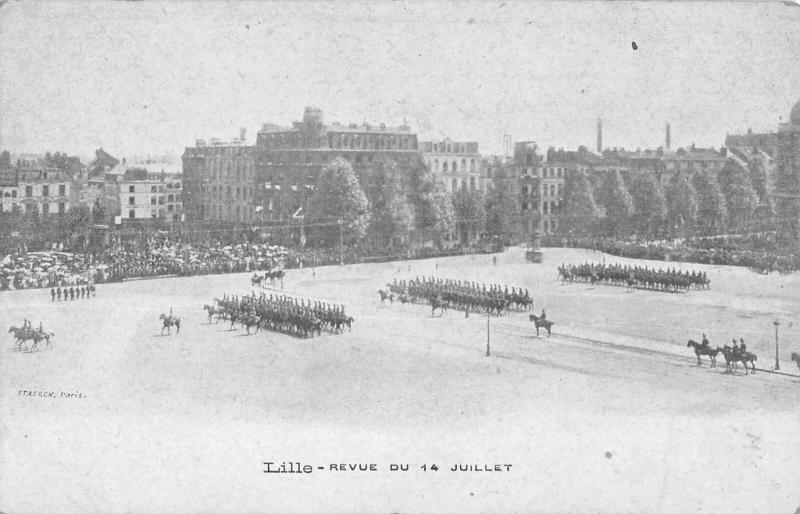 Carte postale ancienne Lille - Revue Du 14 Juillet à Lille