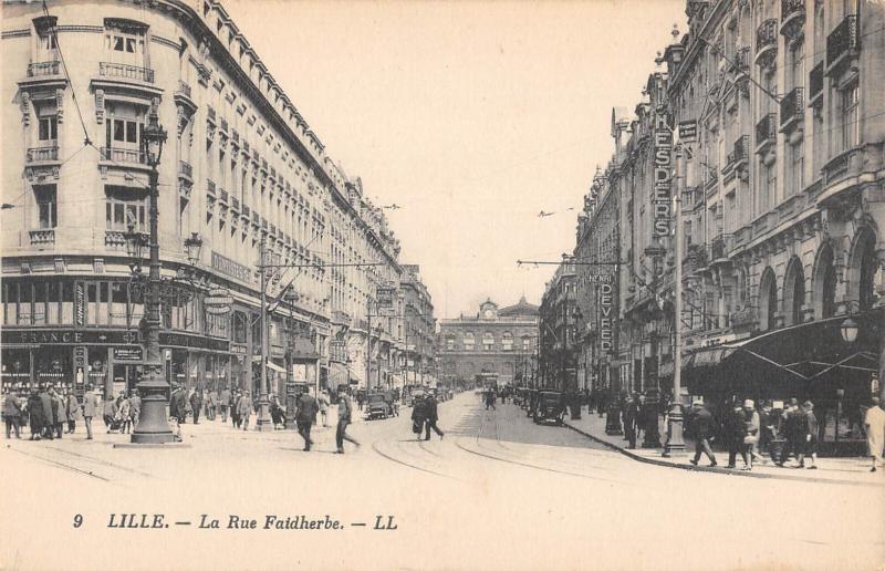 Carte postale ancienne Lille - La Rue Faidherbe à Lille