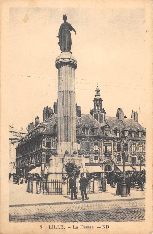 Carte postale ancienne Lille - La Deesse à Lille