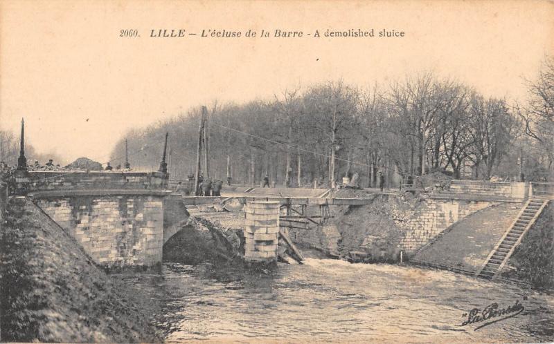 Carte postale ancienne Lille - L'Ecluse De La Barre à Lille