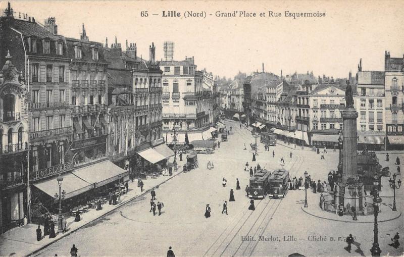 Carte postale ancienne Lille - Grand Place Et Rue Esquermoise à Lille