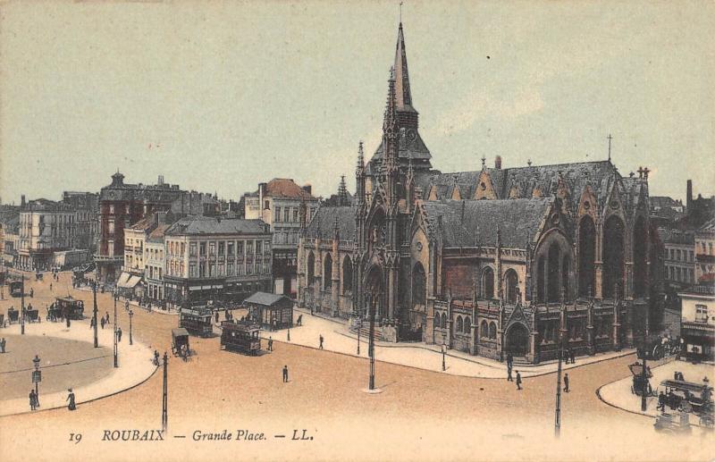 Carte postale ancienne Roubaix - Grand Place à Roubaix