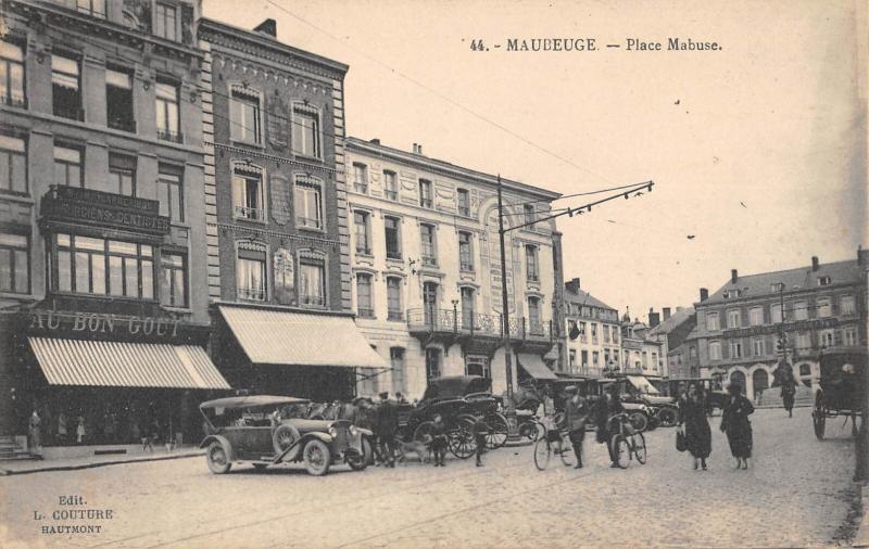 Carte postale ancienne Maubeuge - Place Mabuse à Maubeuge