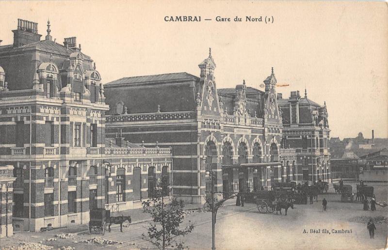 Carte postale ancienne Cambrai - Gare Du Nord à Cambrai