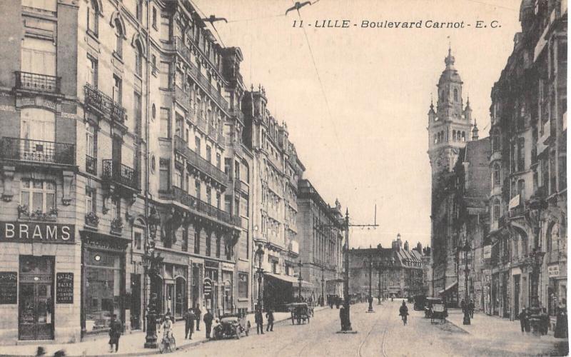 Carte postale ancienne Lille - Boulevard Carnot à Lille