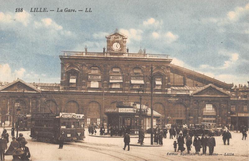 Carte postale ancienne Lille - La Gare à Lille