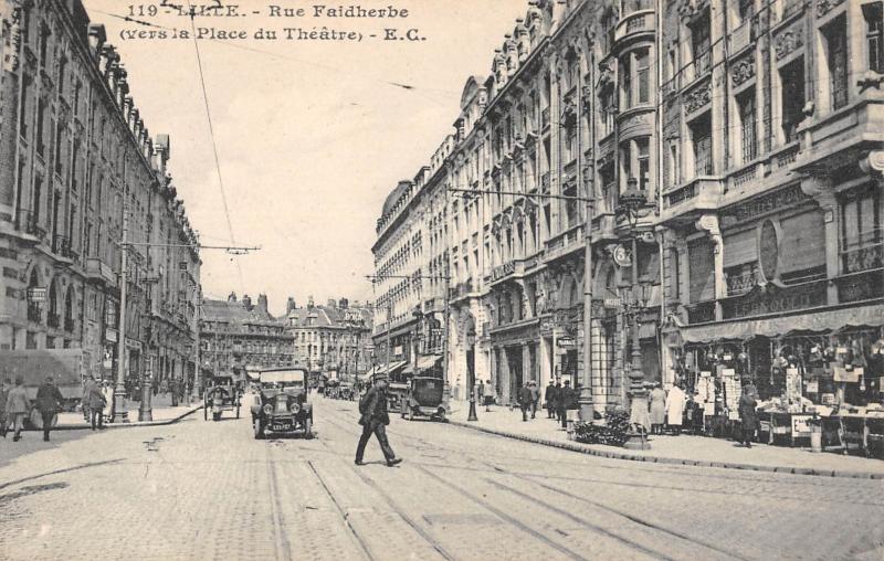 Carte postale ancienne Lille - Rue Faidherbe Vers La Place Du Theatre à Lille