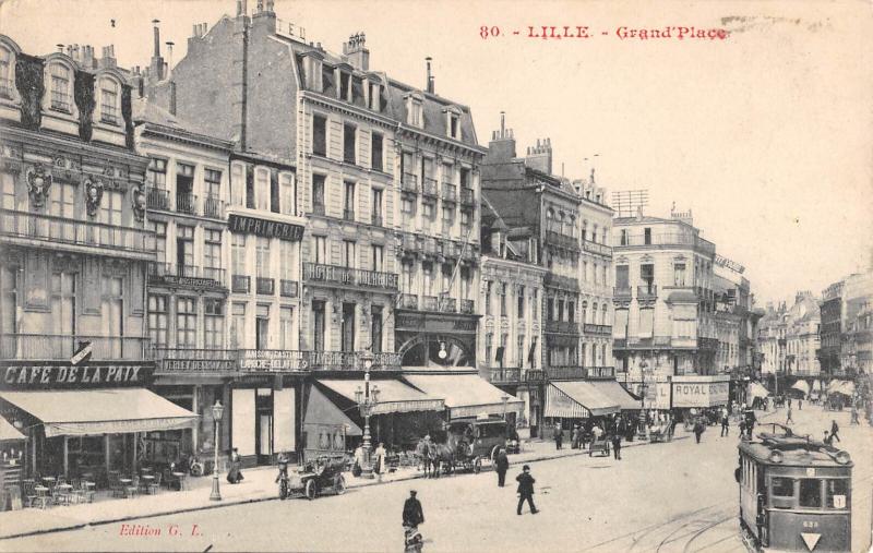 Carte postale ancienne Lille -  Grand Place à Lille