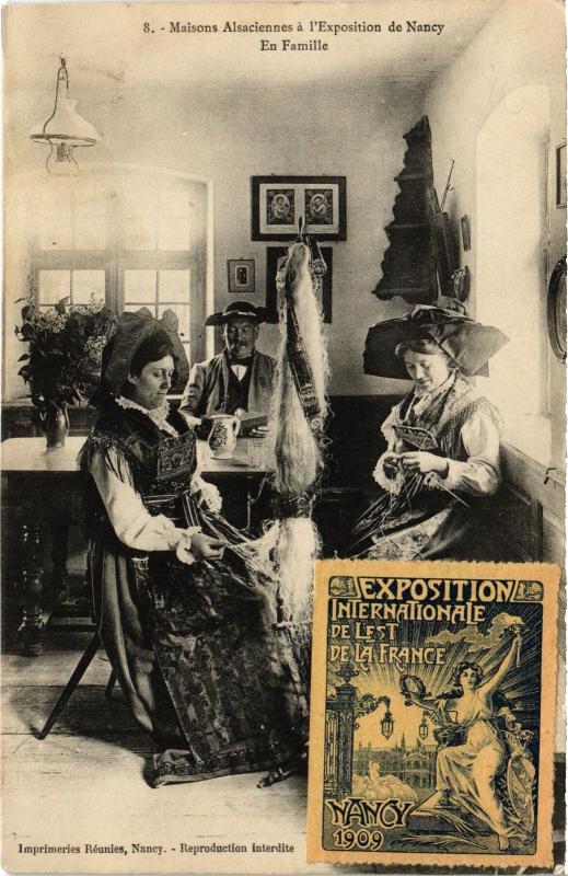 Carte postale ancienne Nancy Maison Alsaciennes en famille à Nancy
