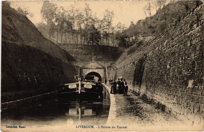 Carte postale ancienne Liverdun Entree du Tunnel à Liverdun