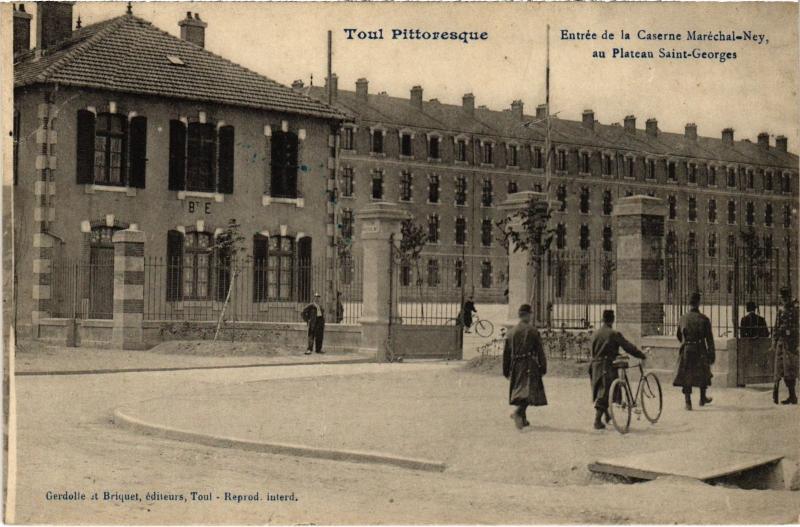 Carte postale ancienne Toul Caserne Marechal Ney