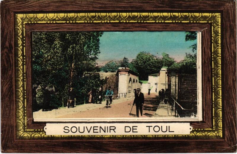 Carte postale ancienne Toul souvenir