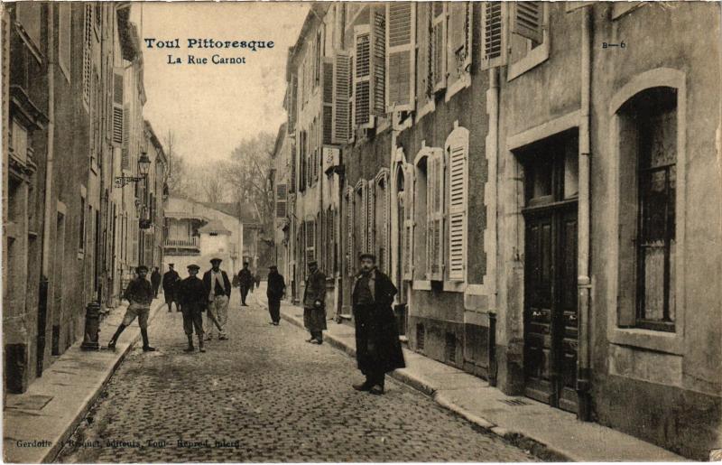 Carte postale ancienne Toul Rue Carnot