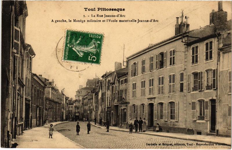 Carte postale ancienne Toul Rue Jeanne d'Arc